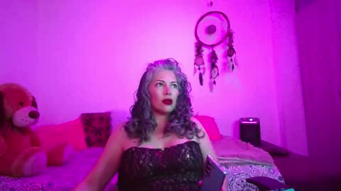 Victoria Lover online show from 11-16-25, 03:45