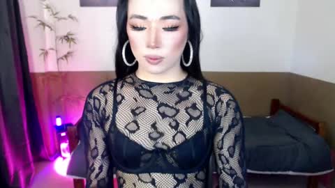 Snapshot of victoria_madness_dominatrix chatting on 05-08-26, 02:50 Victoria online show from 05-08-26, 02:50