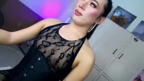 Snapshot of victoria_madness_dominatrix chatting on 05-28-26, 07:00 Victoria online show from 05-28-26, 07:00