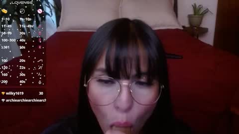 Snapshot of victoria_martelo chatting on 02-11-26, 04:23 VICTORIA MARTELO online show from 02-11-26, 04:23