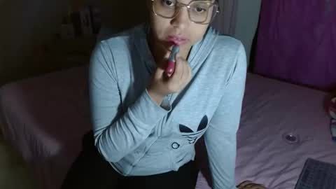 VICKY online show from 05-16-26, 12:29