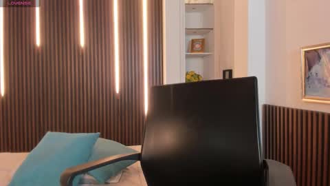 Victoria   Everyday From 1400 to 2130 Col Time online show from 09-27-25, 04:01