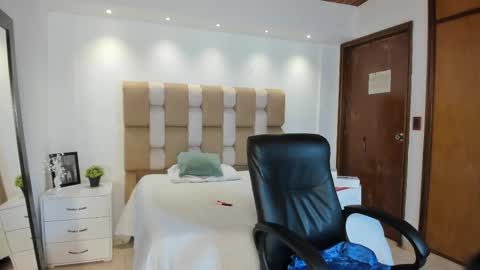 Victoria   Everyday From 1400 to 2130 Col Time online show from 10-12-25, 11:31