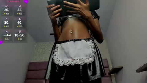 Snapshot of victoria_noir_18 chatting on 11-26-25, 07:04 Vicky online show from 11-26-25, 07:04