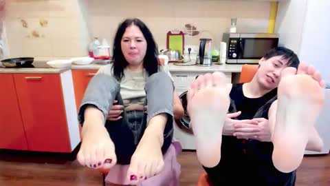 Snapshot of victoria_panther chatting on 12-20-25, 07:37 Victoria online show from 12-20-25, 07:37