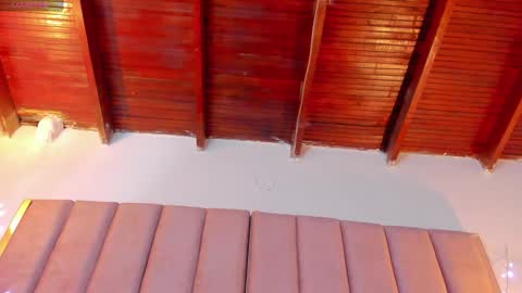 VICTORIA online show from 01-17-25, 06:54