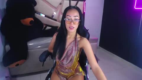 Snapshot of victoria_ricci_a chatting on 03-06-25, 05:00 Victoria online show from 03-06-25, 05:00