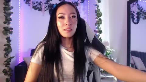 Victoria  online show from 06-17-26, 09:27