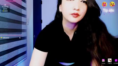 Snapshot of victoria_smile_ chatting on 04-22-26, 09:27 Victoria online show from 04-22-26, 09:27