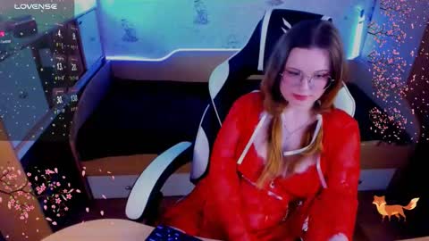 Snapshot of victoria_the_fox chatting on 02-20-25, 10:48    -   The Divine Fox online show from 02-20-25, 10:48