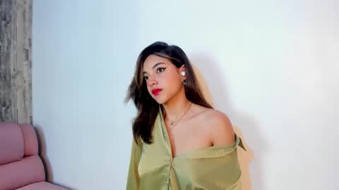 victoriaa2_doll online show from 03-18-26, 12:30