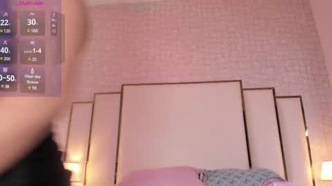 Victoria Sofia online show from 02-25-25, 03:09