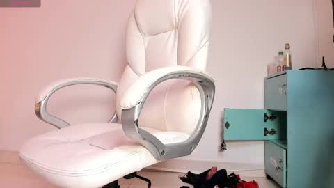 Victoria Sofia online show from 02-26-25, 09:42