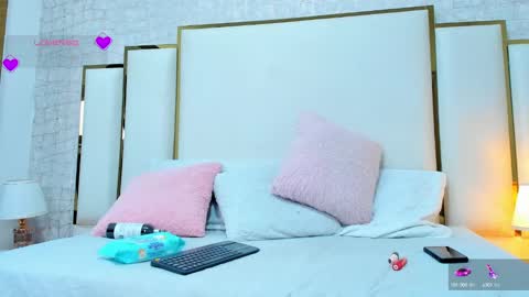 Victoria Sofia online show from 03-12-25, 03:13