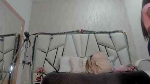 Victoria Sofia online show from 11-23-25, 07:02