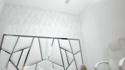 Victoria Sofia online show from 03-08-26, 08:12