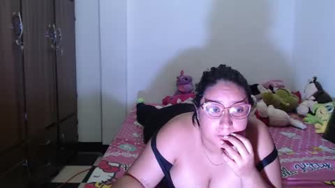 Victoria Silva online show from 06-11-26, 02:11