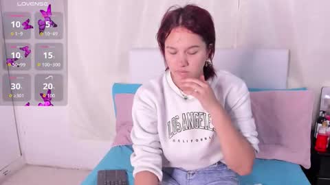 Victoria Zans  online show from 11-23-25, 06:35