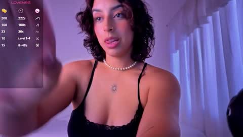 Snapshot of victoriaamelie chatting on 02-28-26, 08:43 victoriaamelie online show from 02-28-26, 08:43