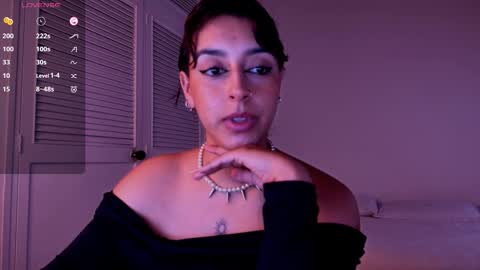 Snapshot of victoriaamelie chatting on 03-04-26, 11:00 victoriaamelie online show from 03-04-26, 11:00