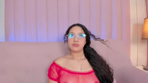 Snapshot of victoriaashford chatting on 12-05-25, 07:54 Vicky online show from 12-05-25, 07:54