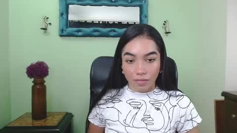 Snapshot of victoriabianchi chatting on 02-26-26, 07:35 Vicky online show from 02-26-26, 07:35