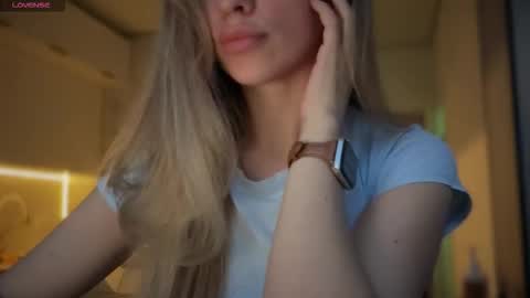 Snapshot of victoriachance chatting on 10-11-25, 02:48 Victoria  means victory... always online show from 10-11-25, 02:48