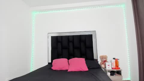 VICTORIA online show from 02-28-25, 12:31