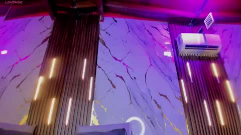 Snapshot of victoriaduarte chatting on 09-19-25, 08:09 Victoria online show from 09-19-25, 08:09