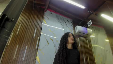 Snapshot of victoriaduarte chatting on 10-13-25, 07:47 Victoria online show from 10-13-25, 07:47