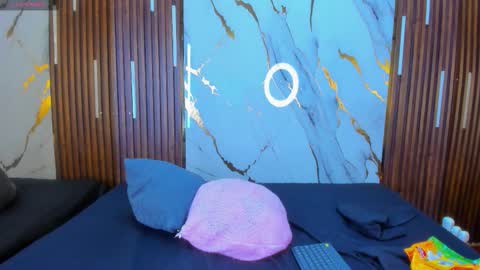 Snapshot of victoriaduarte chatting on 10-15-25, 08:53 Victoria online show from 10-15-25, 08:53