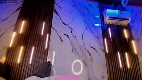 Snapshot of victoriaduarte chatting on 11-14-25, 08:40 Victoria online show from 11-14-25, 08:40