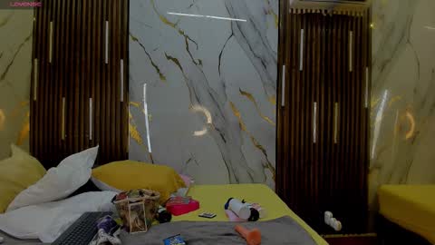 Snapshot of victoriaduarte chatting on 12-01-25, 08:36 Victoria online show from 12-01-25, 08:36