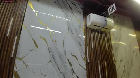 Victoria  online show from 03-08-26, 08:01