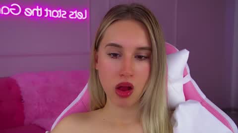 Victoria online show from 09-27-25, 06:51