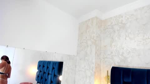 Snapshot of victoriamoon_01 chatting on 01-22-25, 03:20 Victoria Moon online show from 01-22-25, 03:20