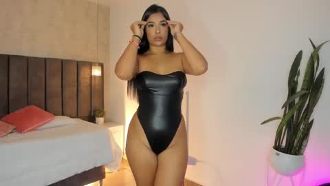 Maria Victoria online show from 02-22-25, 11:35