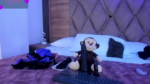 victoriasanz_ online show from 12-22-25, 12:57