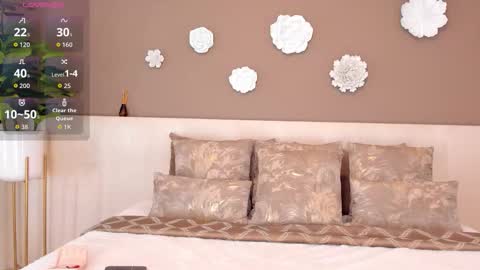 Victoria Shelby  online show from 10-25-25, 12:13