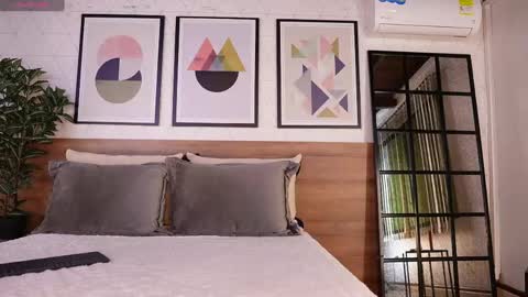 Victoria Shelby  online show from 04-14-26, 12:00