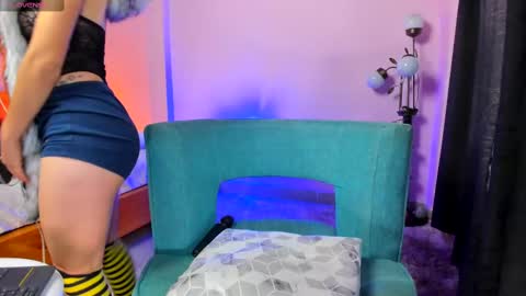 Snapshot of victoriasmithtv chatting on 02-18-25, 08:47 victoriasmithtv online show from 02-18-25, 08:47