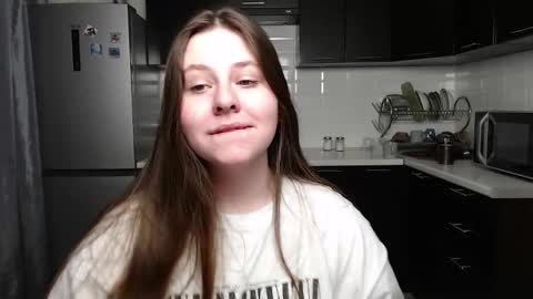 Snapshot of victoriassecrets_ chatting on 12-13-24, 01:12 victoriassecrets_ online show from 12-13-24, 01:12