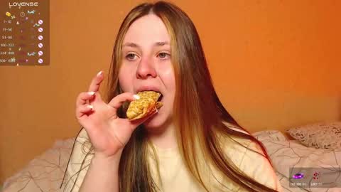 Snapshot of victoriassecrets_ chatting on 02-22-25, 04:29 victoriassecrets_ online show from 02-22-25, 04:29