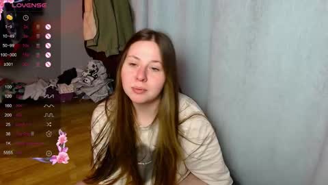 victoriassecrets_ online show from 12-19-25, 08:38