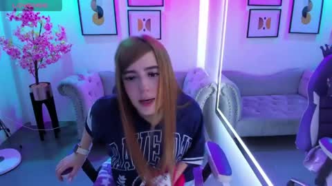 Victoria.  online show from 04-10-26, 12:21