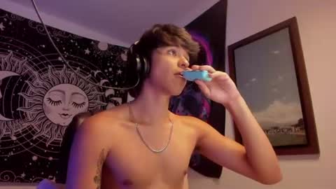 Victorino Jhonson online show from 06-14-26, 02:57