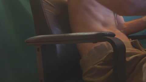 Snapshot of vicvamp chatting on 06-18-26, 06:45 Victor online show from 06-18-26, 06:45