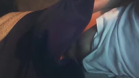 vicvictoree online show from 12-22-25, 05:37