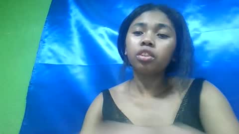 Snapshot of vierge28430 chatting on 06-09-26, 05:46 vierge28430 online show from 06-09-26, 05:46