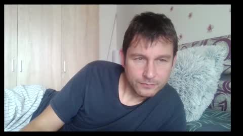 Snapshot of vigond2 chatting on 11-10-25, 09:30 vigond2 online show from 11-10-25, 09:30